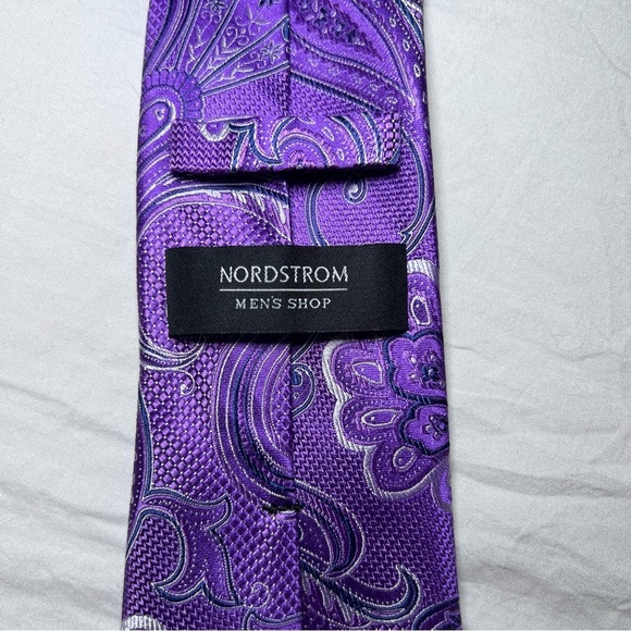 Nordstrom Men’s Shop Purple & Silver 100% Sill Paisley Tie - Picture 2 of 5